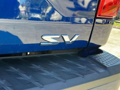 Used 2021 Nissan Titan SV w/ SV Convenience Package image 11