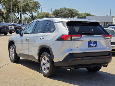 Used 2025 Toyota RAV4 XLE FWD image 7
