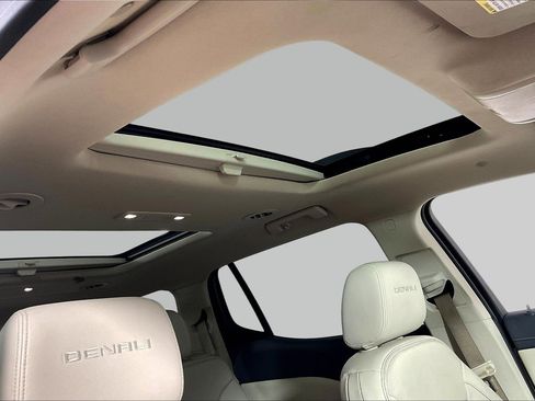 Used 2020 GMC Acadia Denali w/ Technology Package image 28