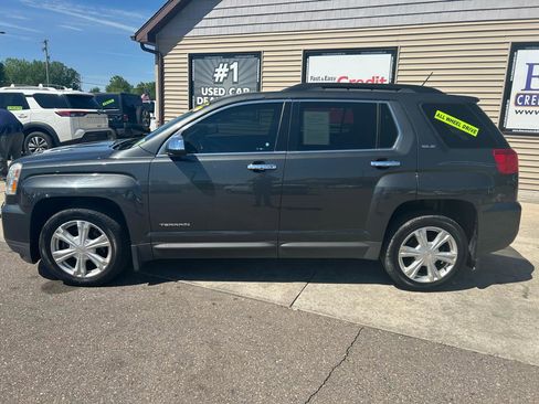 Used 2017 GMC Terrain SLE w/ Chrome Edition AWD/4WD image 8