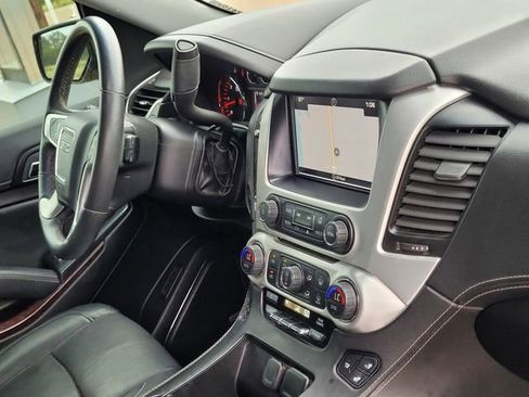 Used 2016 GMC Yukon SLT w/ Open Road Package AWD/4WD image 25