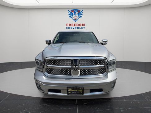 Used 2017 RAM 1500 Laramie w/ Convenience Group AWD/4WD image 8