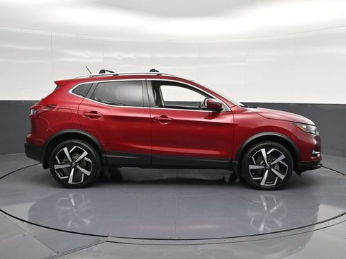 Used 2021 Nissan Rogue Sport SL FWD image 4