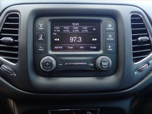 Used 2017 Jeep Compass Latitude w/ Safe & Security Group AWD/4WD image 11