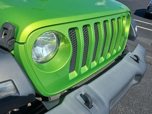 Used 2018 Jeep Wrangler Sport AWD/4WD image 29