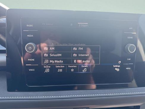 New 2025 Volkswagen Taos SE image 12