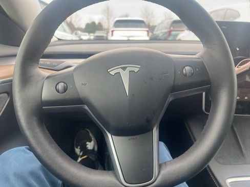Used 2023 Tesla Model 3 Standard Range image 10