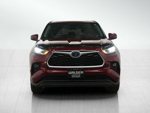 Used 2021 Toyota Highlander XLE image 8