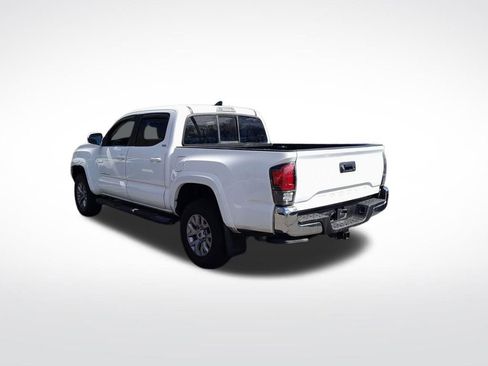 Used 2016 Toyota Tacoma SR5 w/ SR5 Appearance Package (SN) RWD image 6