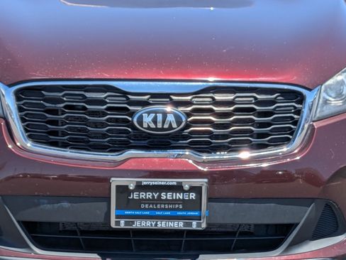 Used 2019 Kia Sorento AWD V6 image 9