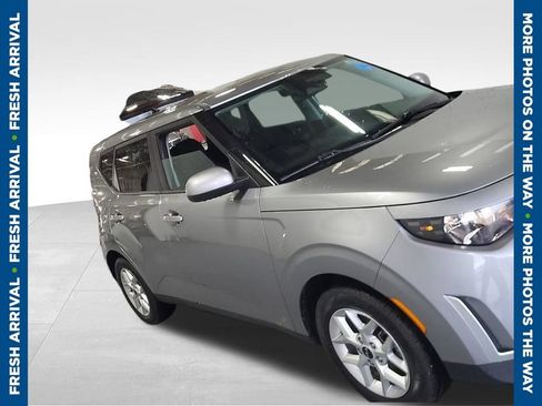 Used 2024 Kia Soul LX w/ Option Group 015 FWD image 1