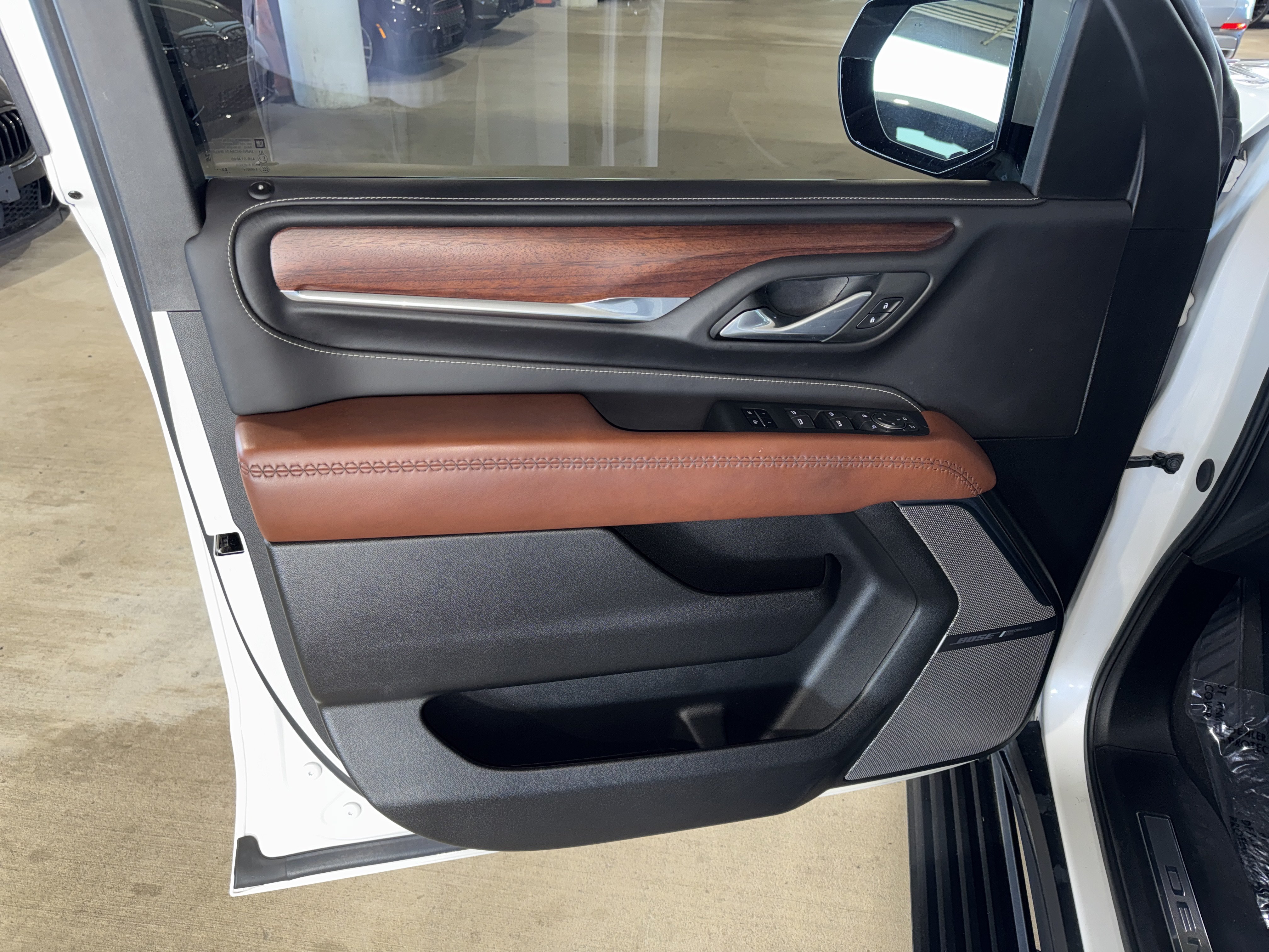 Used 2024 GMC Yukon Denali Ultimate AWD/4WD image 19