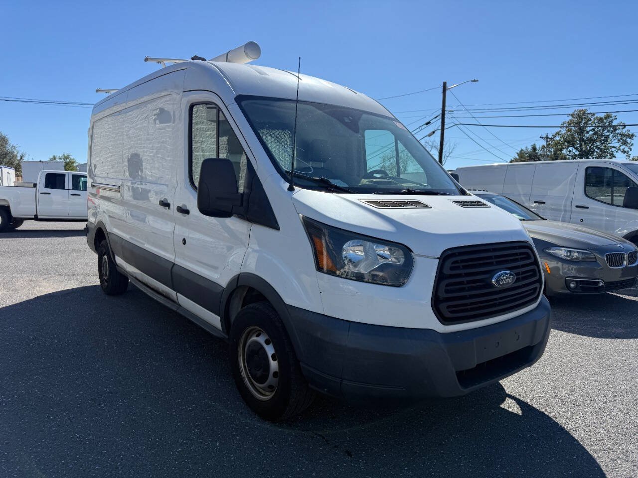 Used 2016 Ford Transit 250 148 Medium Roof RWD image 4
