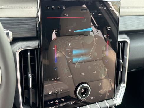 New 2026 GMC Acadia Elevation image 21