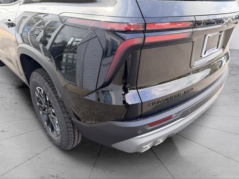 New 2026 Chevrolet Traverse Z71 w/ Driver Confidence Package image 7