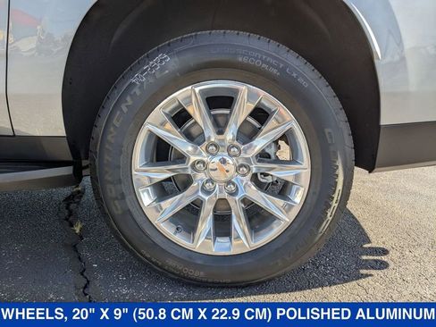 New 2026 Chevrolet Suburban Premier w/ Sun And Tow Package AWD/4WD image 9