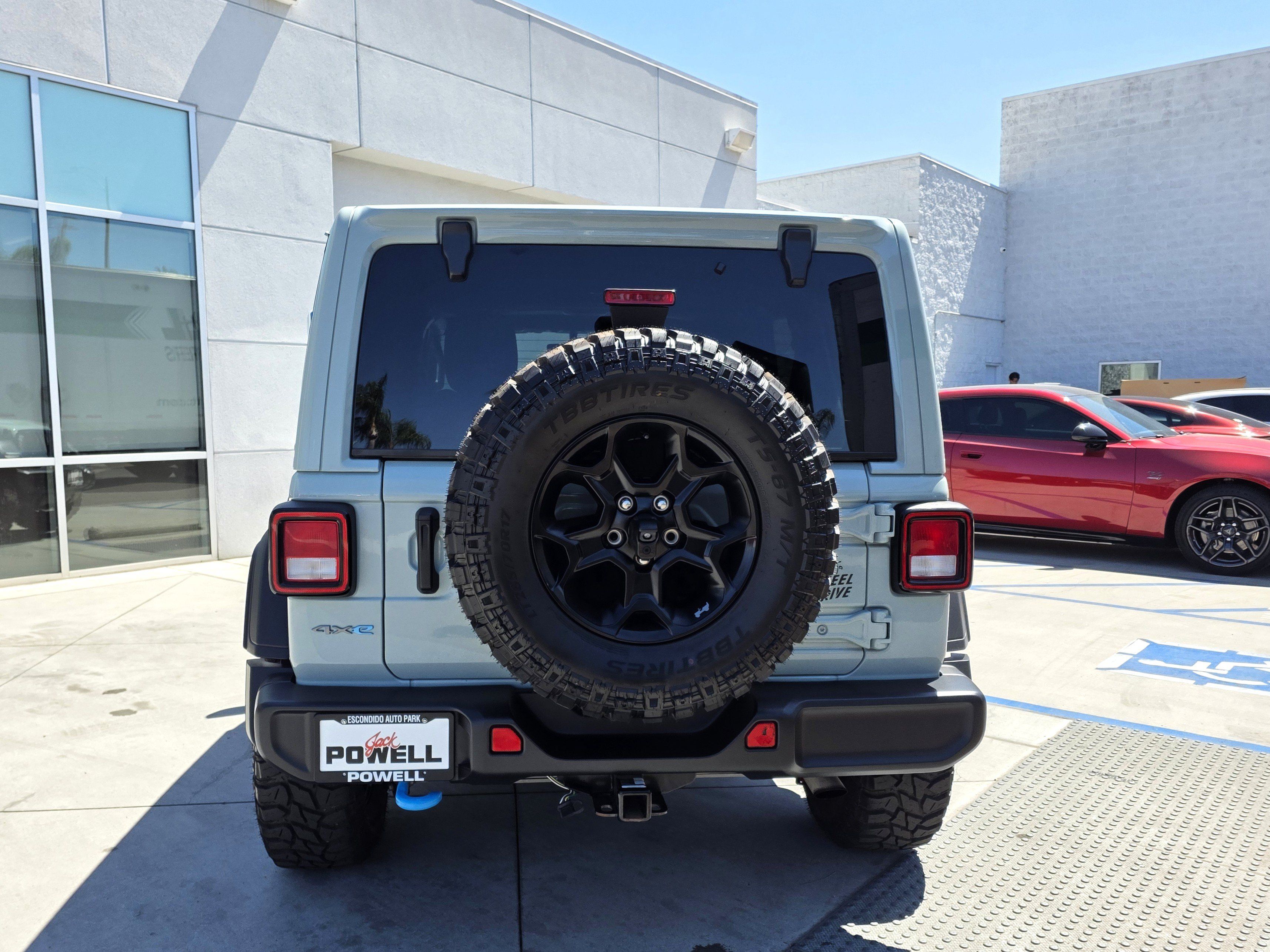 Certified 2023 Jeep Wrangler Unlimited w/ Sun & Screen Package AWD/4WD image 15