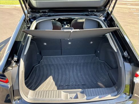 Used 2025 Toyota Prius LE FWD image 31