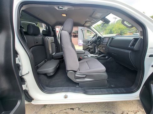 Used 2024 Nissan Frontier S RWD image 11