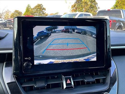 Used 2023 Toyota Corolla LE image 14