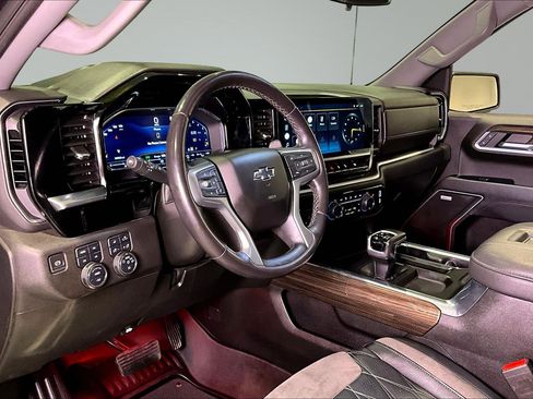 Used 2022 Chevrolet Silverado 1500 RST image 18