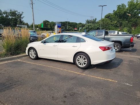 Used 2018 Chevrolet Malibu LT FWD image 19