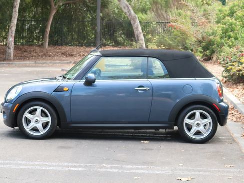 Used 2009 MINI Cooper Convertible FWD image 7