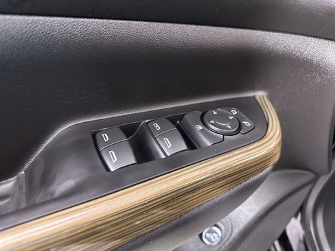 Used 2023 GMC Acadia SLE w/ Driver Convenience Package image 60