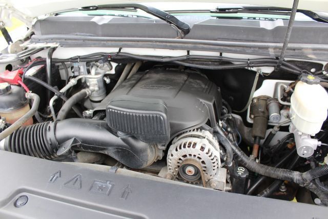 Used 2014 Chevrolet Silverado 3500 W/T AWD/4WD image 28