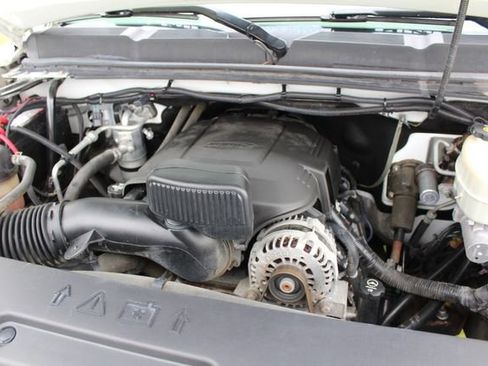 Used 2014 Chevrolet Silverado 3500 W/T image 28