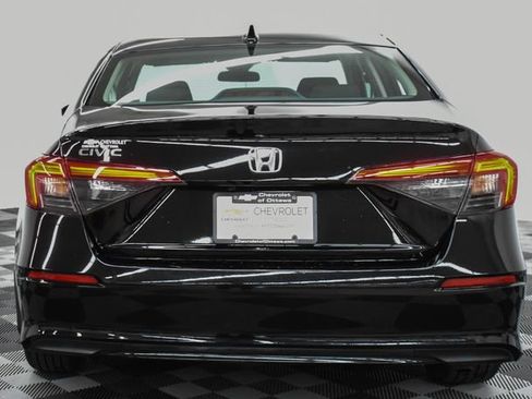 Used 2022 Honda Civic LX image 7