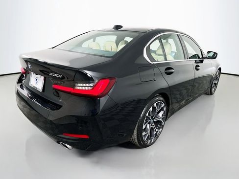 Used 2025 BMW 330i Sedan w/ Convenience Package RWD image 5
