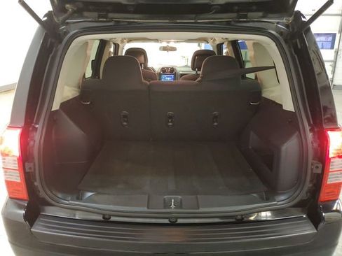 Used 2014 Jeep Patriot Sport image 26
