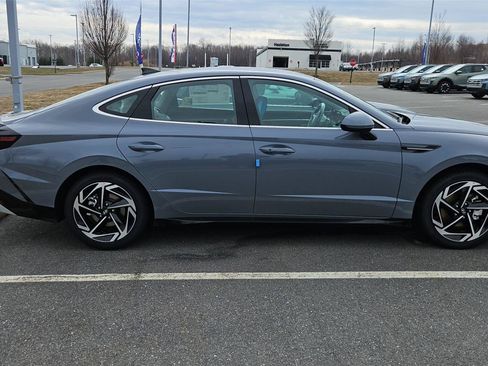 New 2026 Hyundai Sonata SEL FWD image 7