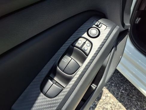 Used 2025 Nissan Altima 2.5 SV FWD image 16