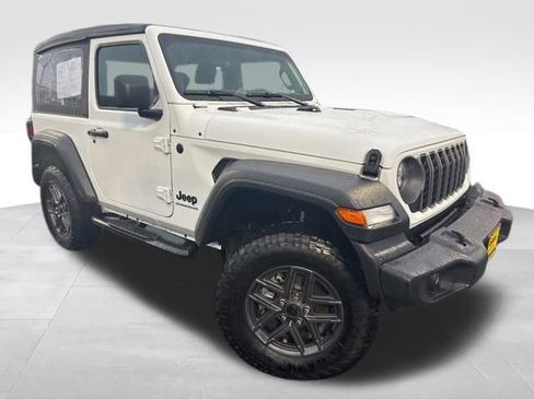 Used 2025 Jeep Wrangler Sport image 1