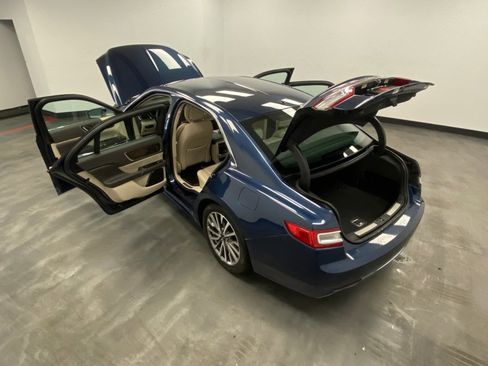 Used 2017 Lincoln Continental Select w/ Climate Package image 46