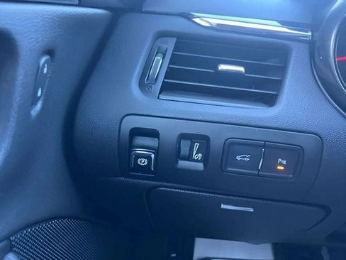 Used 2019 Chevrolet Impala Premier FWD image 14