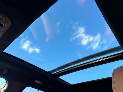 Used 2021 Toyota Highlander Platinum image 16