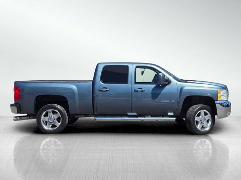 Used 2010 Chevrolet Silverado 2500 LTZ w/ Convenience Package image 3