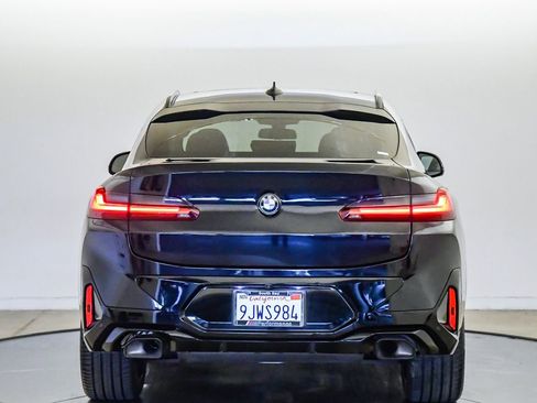 Certified 2024 BMW X4 xDrive30i w/ Premium Package AWD/4WD image 3