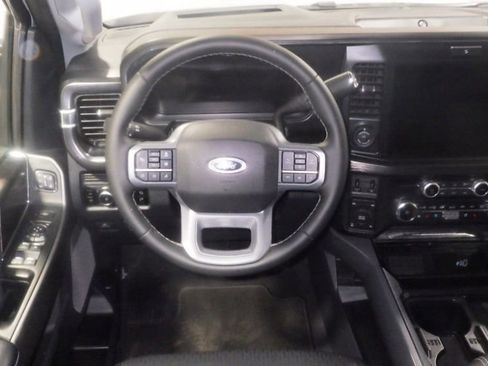 Used 2026 Ford F350 Lariat w/ Black Appearance Package AWD/4WD image 9