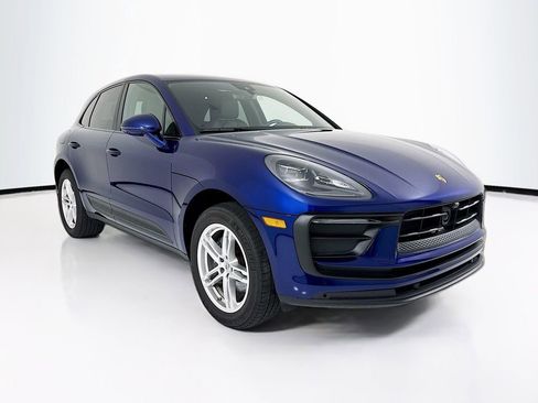 Certified 2024 Porsche Macan AWD/4WD image 7