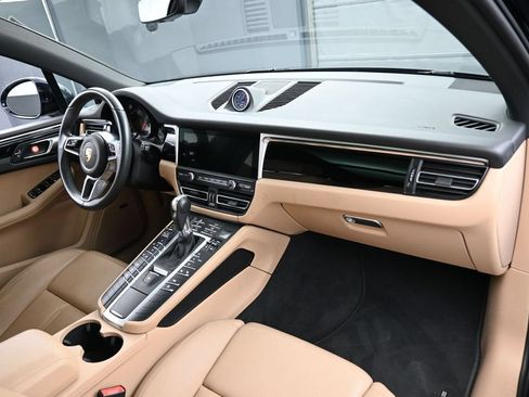 Certified 2021 Porsche Macan S AWD/4WD image 29