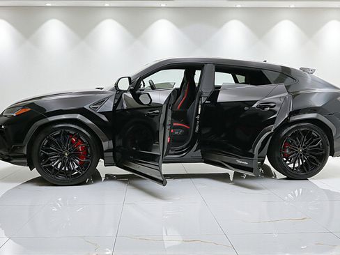 Used 2024 Lamborghini Urus Performante image 4