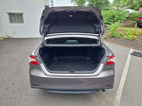 Used 2019 Toyota Camry LE FWD image 37
