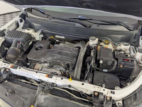 Used 2018 Chevrolet Equinox LS image 32