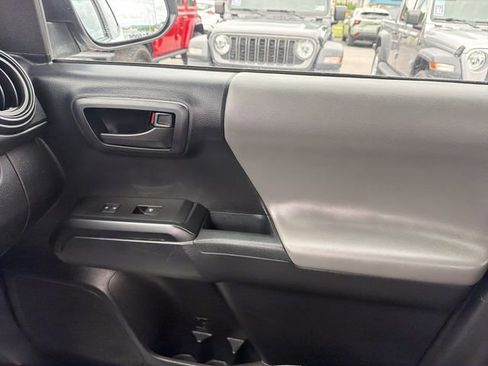 Used 2018 Toyota Tacoma SR w/ SR Convenience Package AWD/4WD image 26