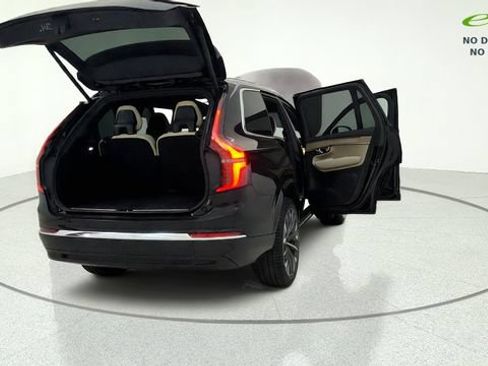 Used 2026 Volvo XC90 B5 Plus w/ Protection Package AWD/4WD image 14