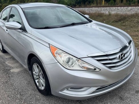 Used 2011 Hyundai Sonata GLS w/ Popular Equipment Pkg 2 FWD image 2